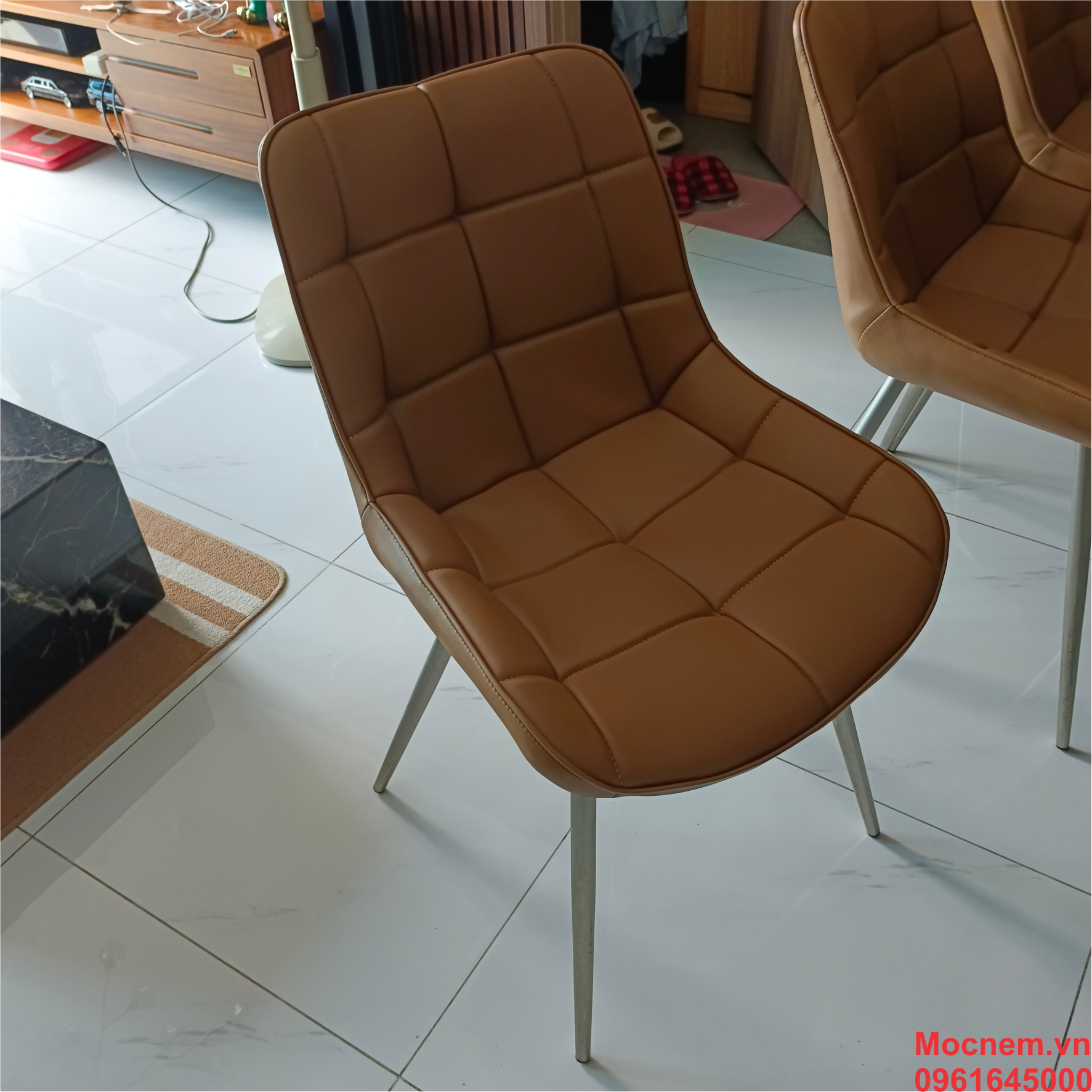 Bọc lại ghế bàn ăn - 01